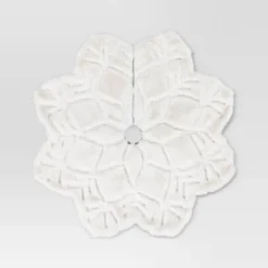 48" Christmas Dia Faux Fur Snowflake Shaped Tree Skirt - Wondershop™ 4 48" Christmas Dia Faux Fur Snowflake Shaped Tree Skirt - Wondershop™ -Wondershop GUEST 1054b15c 2c33 4d25 a743 e2cd4578e328