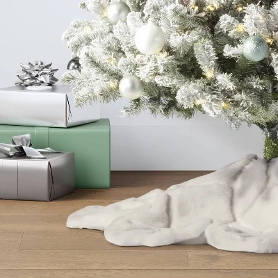 48" Christmas Dia Faux Fur Snowflake Shaped Tree Skirt - Wondershop™ 1 48" Christmas Dia Faux Fur Snowflake Shaped Tree Skirt - Wondershop™