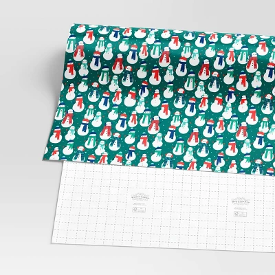 30" 50 Sq Ft Christmas Roll Wrap Snowmen On Green - Wondershop™ 2 30" 50 Sq Ft Christmas Roll Wrap Snowmen On Green - Wondershop™ - Image 2